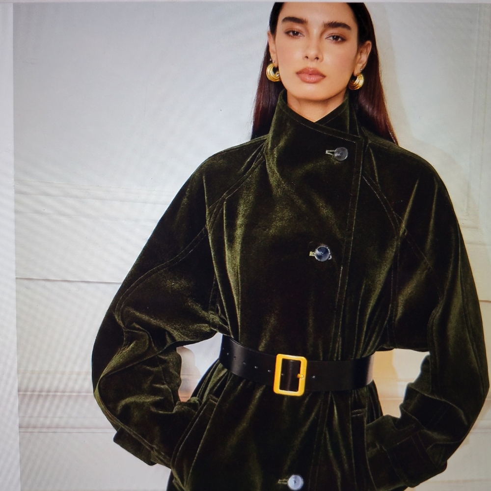 Commense Pocketed Velvet Coat without Belt